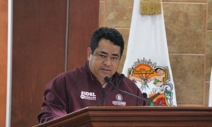 Justifica diputado Mogollón visa cancelada de gobernadora con ejemplo de narcos y tratantes