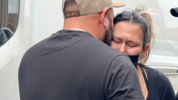 Detiene ICE a mujer afuera de Corte en San Antonio tras desestimar su caso