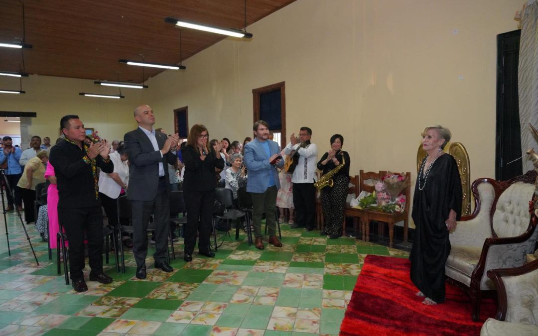 Rinde Nuevo Laredo homenaje a Zorina Medrano por su legado cultural y social