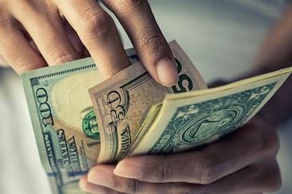 Caen las remesas: el pulso económico entre dos naciones