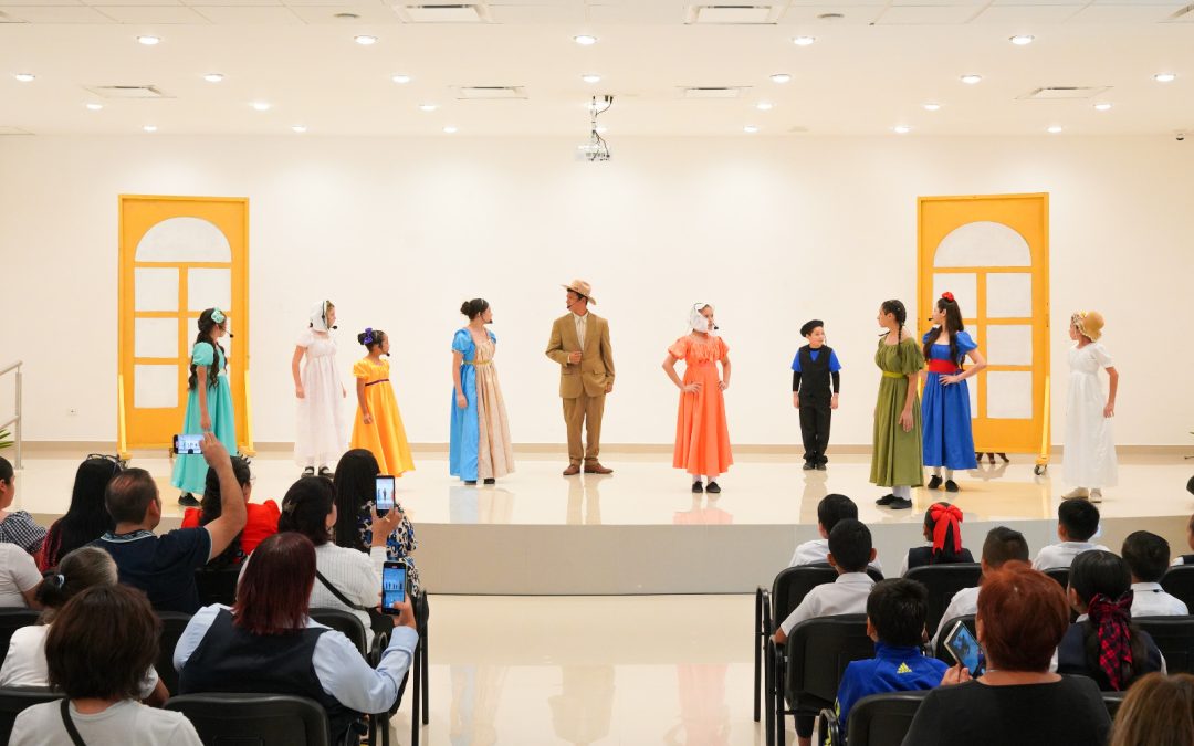 Evocan con teatro la fundación de Nuevo Laredo y conmueven al público en la Infoteca