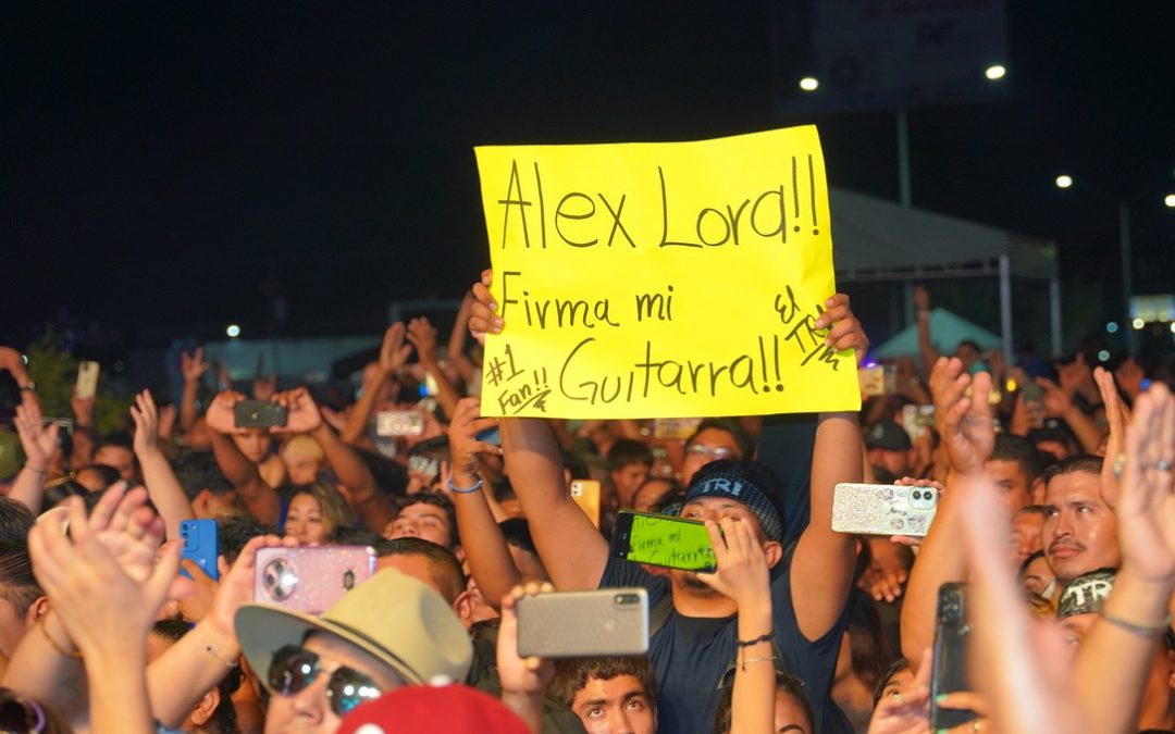 Festejan neolaredenses 177 aniversario con sabor, música y unión familiar