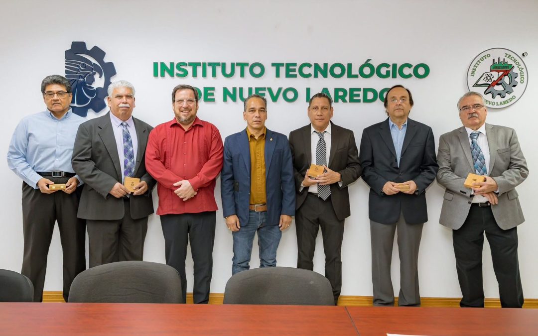 Distingue SET a maestras y maestros del ITNLD por 30 y 40 años de servicio educativo