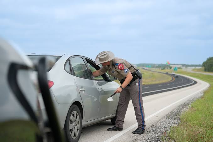 Redobla Texas despliegue para frenar conductas peligrosas al volante