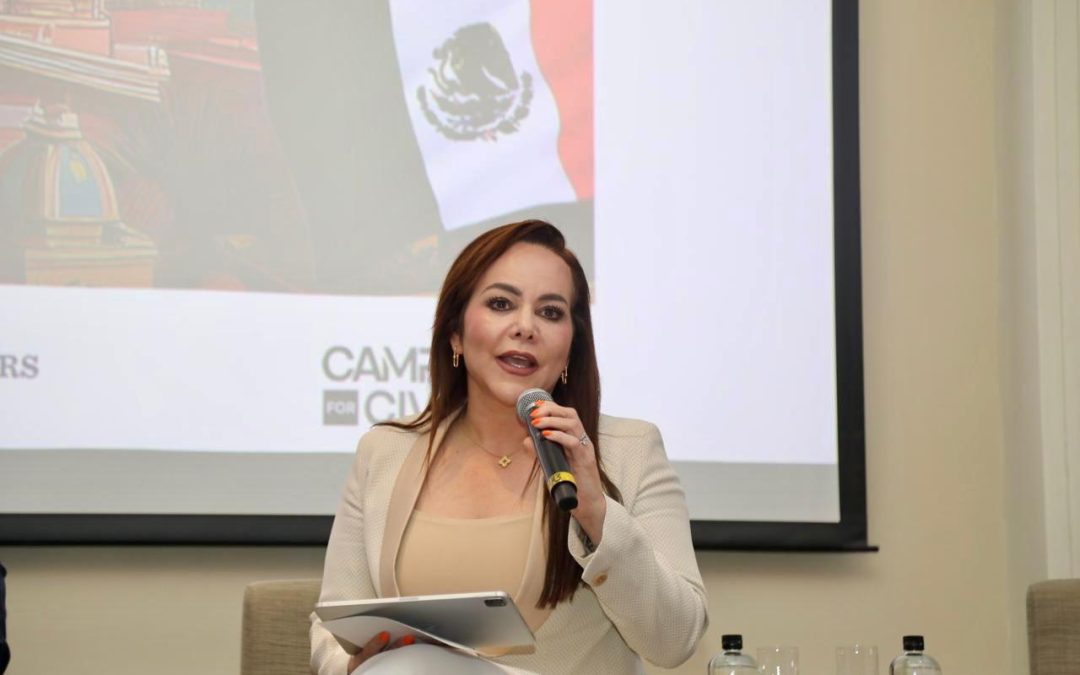 Destaca alcaldesa Carmen Lilia liderazgo de Nuevo Laredo en foro encabezado por embajador de EE.UU.