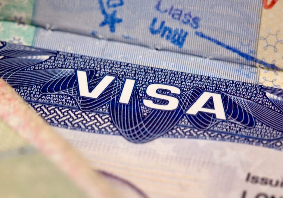 Cambian formas de pago para visa americana; Trump propone elevar costo a 435 dólares