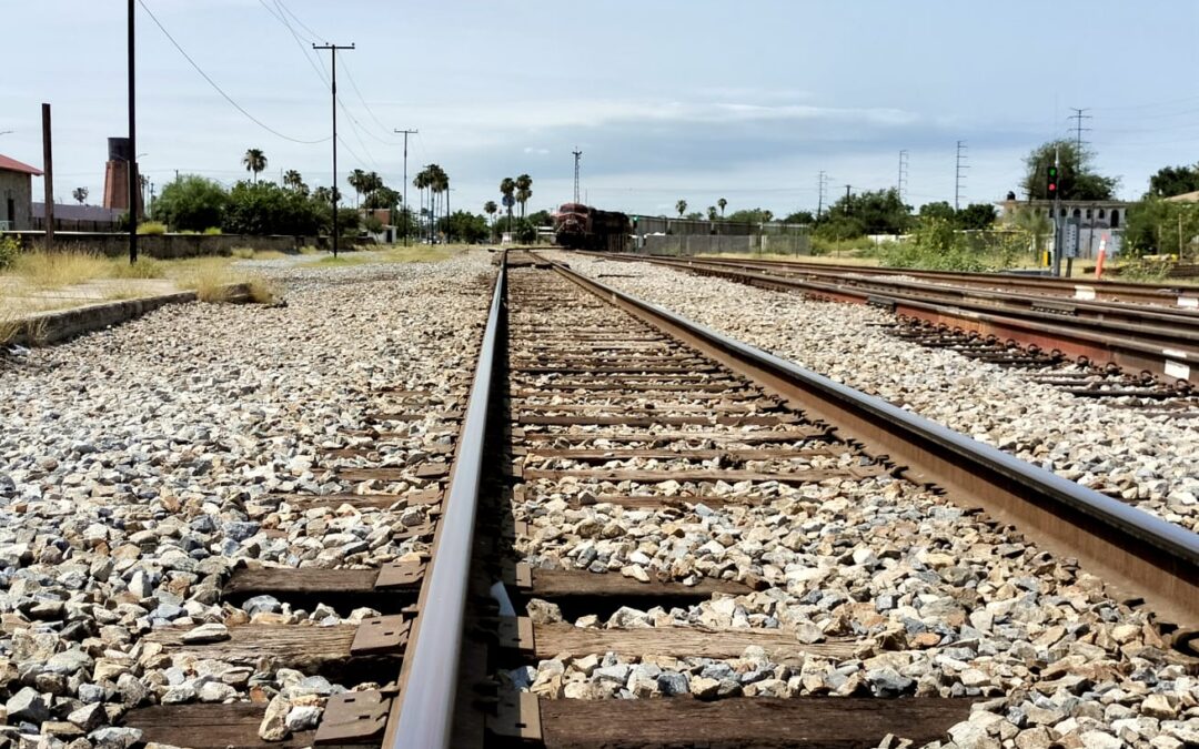 Van Gigantes por tren Saltillo – Nuevo Laredo