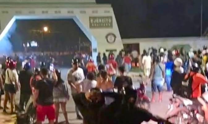 Arde Cozumel tras presunto abuso contra menor dentro de cuartel militar