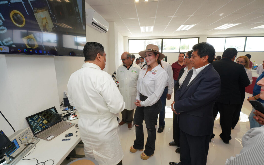 Marca Nuevo Laredo pauta en Tamaulipas: entrega Carmen Lilia Canturosas laboratorio de inteligencia artificial en la UTNL