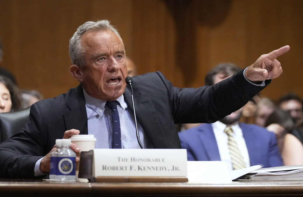 Exigen en Congreso renuncia de Robert F. Kennedy Jr.