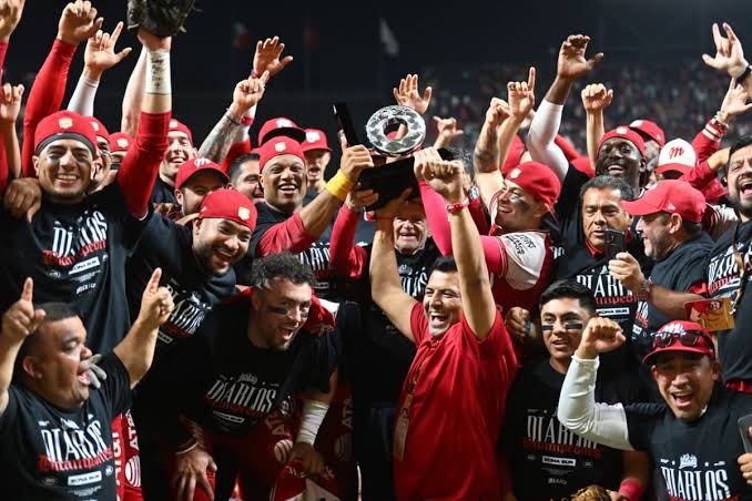 Conquista Diablos Rojos la Zona Sur rumbo a la Serie del Rey 2025