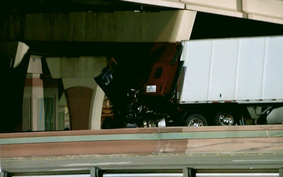 Muere conductor de tráiler en accidente en la I-10