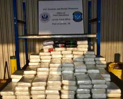 Cae millonario cargamento de cocaína en Puente del Comercio Mundial