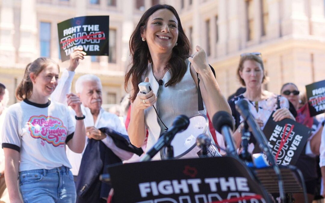 Lanza Gina Hinojosa candidatura para gobernadora de Texas