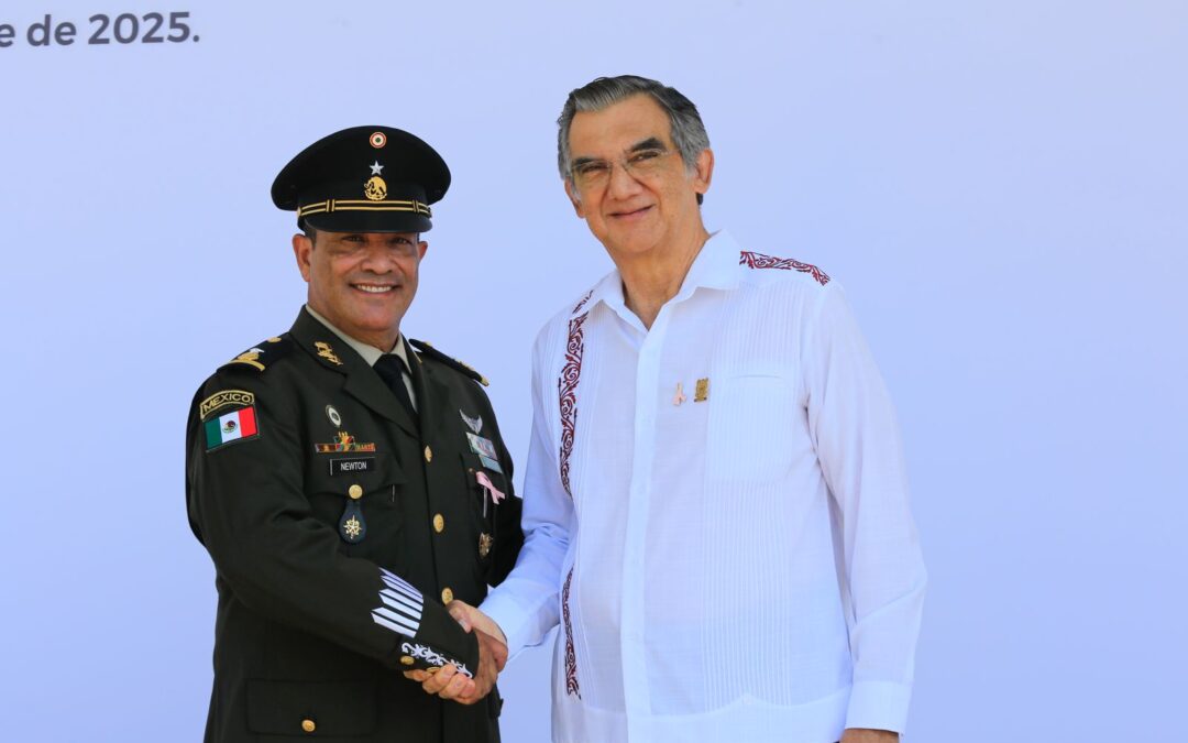 Asiste gobernador Américo Villarreal a toma de protesta del comandante interino de la 48 Zona Militar