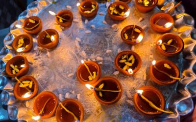 Celebran Diwali en la India, el Festival de las Luces que simboliza el triunfo del bien sobre el mal