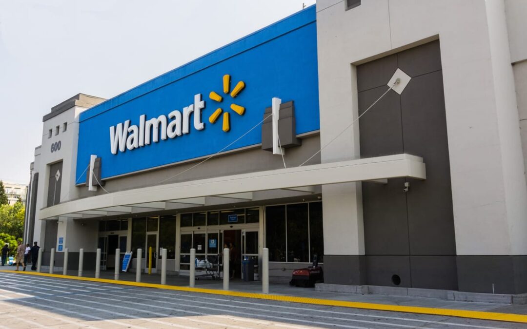 Suspende Walmart contrataciones con visa H-1B ante tarifas impuestas por Trump