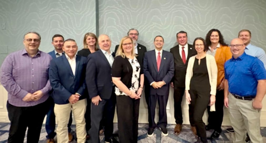 Impulsa Henry Cuéllar modernización aduanera en la frontera con México