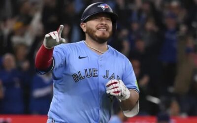 Sigue Toronto en la lucha contra Dodgers