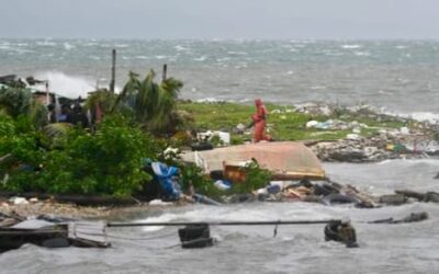 Devasta huracán Melissa a Jamaica y toca tierra en Cuba con fuerza categoría cuatro