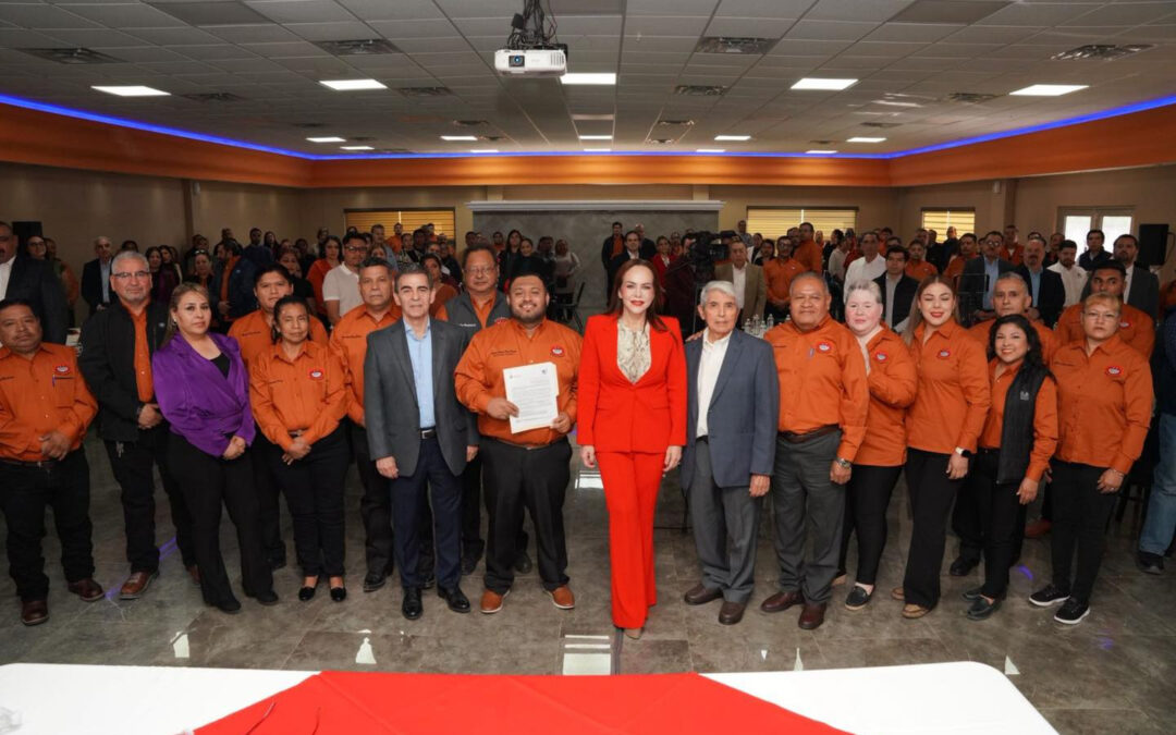 Fortalece Carmen Lilia Canturosas lazos con sindicato de maquiladoras