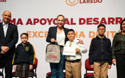 Reconocen Padres y Alumnos Política educativa de Carmen Lilia Canturosas