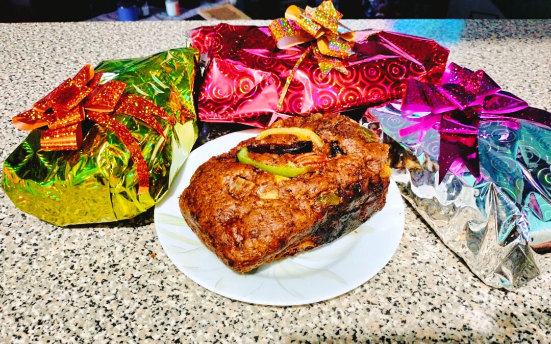 La Historia del «Infaltable» Fruitcake Navideño