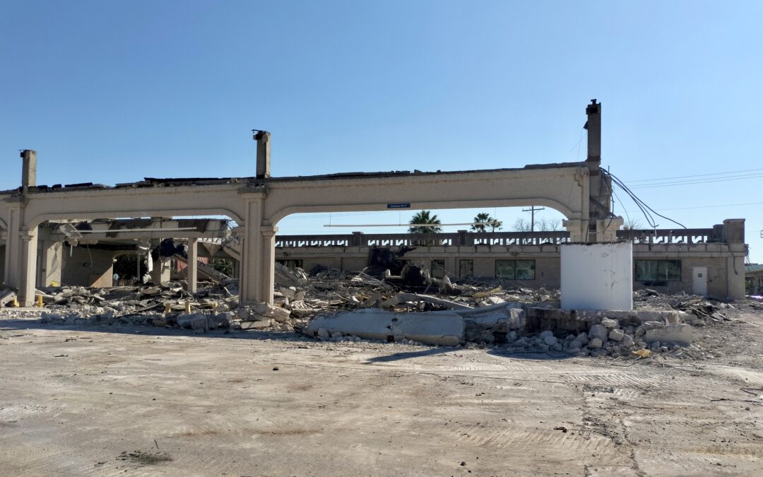 Retiran Icono urbano: Desaparece Plaza Barkley y Asta Monumental en Laredo