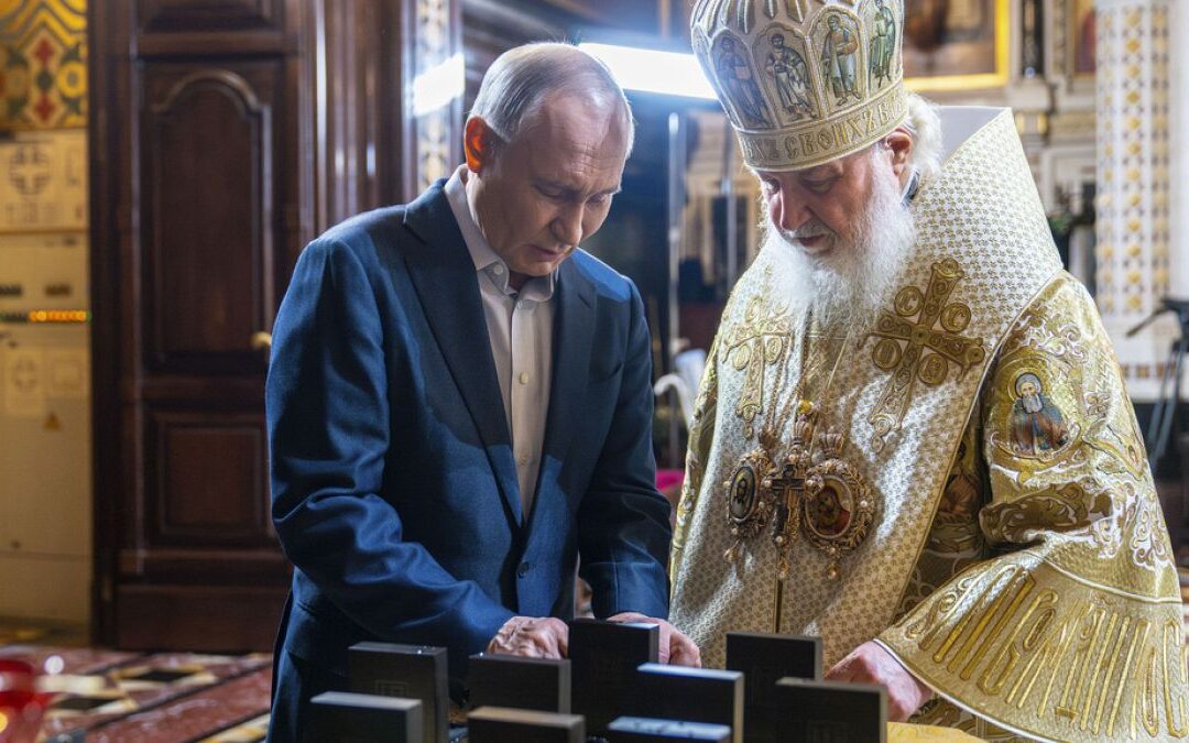 Asistió Putin a Servicio de Navidad Ortodoxa Junto a Militares en Rusia