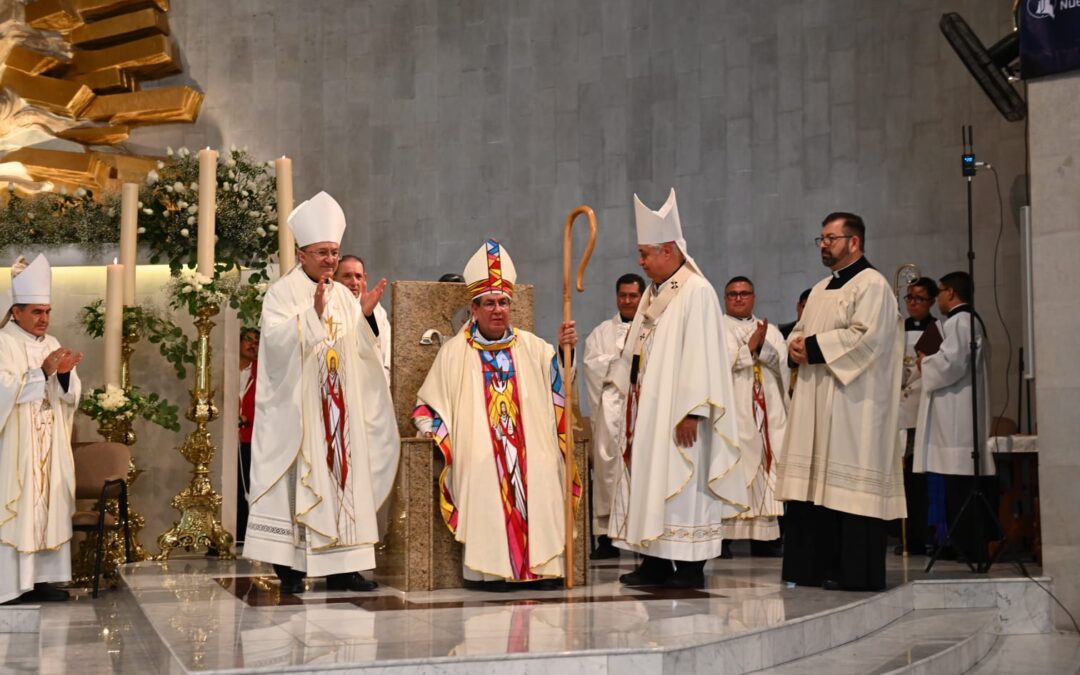 Acompañan Obispos y Feligreses Ordenación Episcopal de Luis Carlos Lerma en Nuevo Laredo
