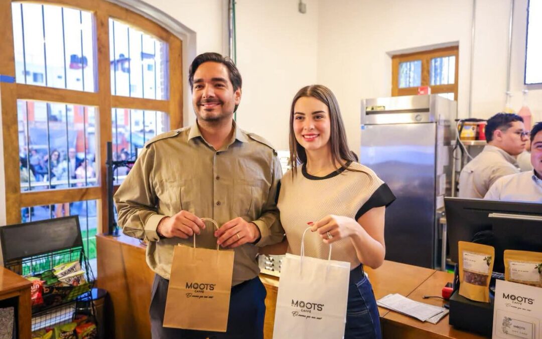 Inauguran Carlos y Alejandra Primer Emprendimiento de Apertura de Negocios Costo Cero en Reynosa