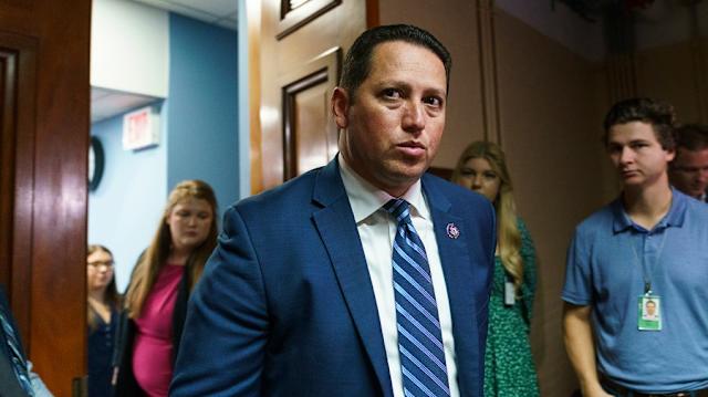 Piden a Tony Gonzales Retirarse de su Campaña