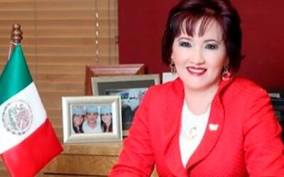 Detienen en El Paso a Esposa de César Duarte con Fines de Extradición