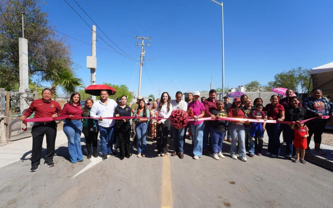 Entrega Carmen Lilia Pavimentaciones que Transforman Calles en la Francisco Villa