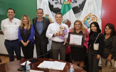 Distingue Cabildo Victorense a Rescatista de Animales