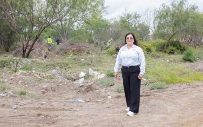 Supervisa Ernestina Perales Limpieza en Bicentenario y Alerta a Ciudadanía