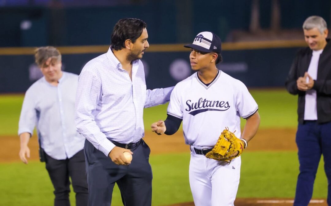 Lanzó Carlos Peña Ortiz la primera bola en el parque López Mateos