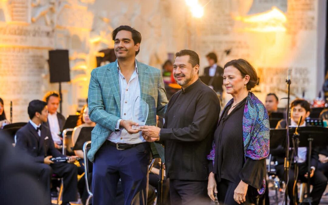 Acompañaron Reynosenses a Carlos Peña Ortiz en Grandioso Concierto Sinfónico