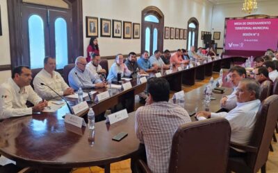Sesiona Mesa de Ordenamiento Territorial en Victoria