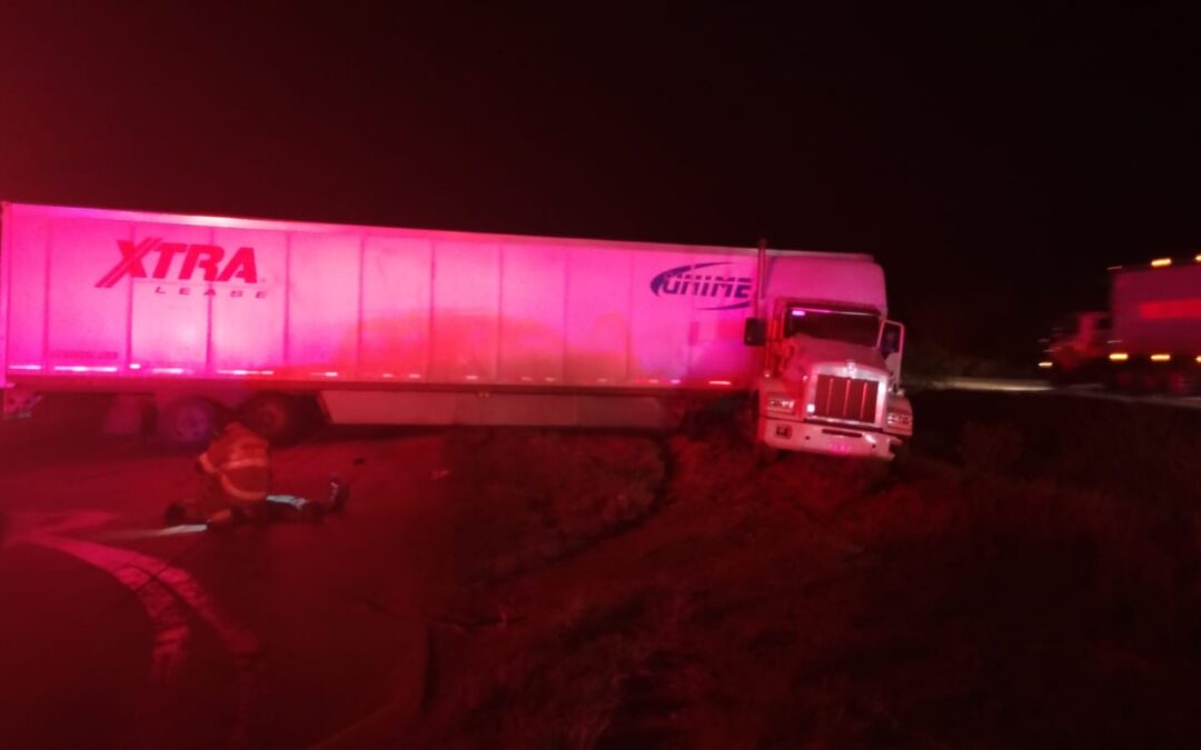 Muere Operador Calcinado Tras Choque e Incendio de Tráileres