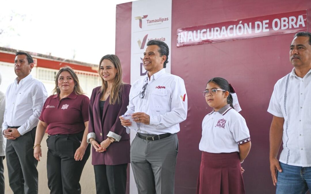 Lleva soluciones Lalo Gattás a Escuela Emilio Portes Gil.