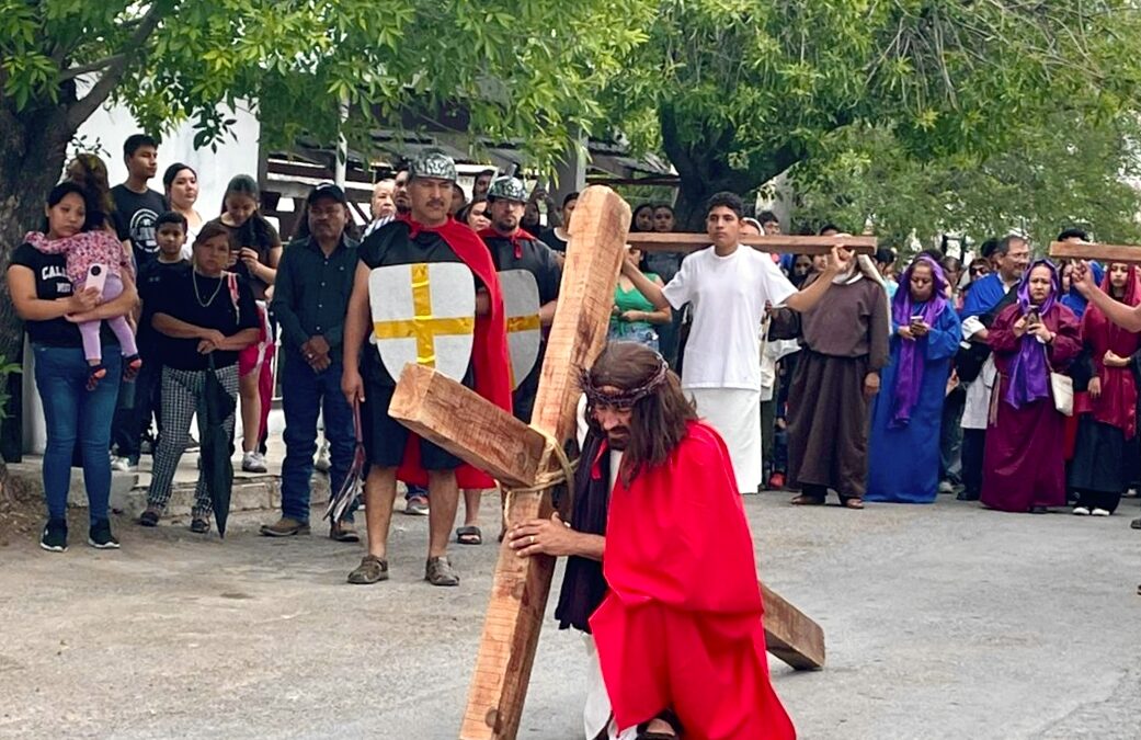 Conmueve Vía Crucis Viviente en Piedras Negras Coahuila