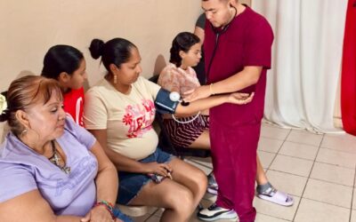 Impulsa Ernestina Perales Salud Gratuita Para Familias de Comales