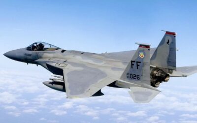 Rescatan a Piloto Tras Caída de un F15;  Sigue Búsqueda del Segundo Tripulante