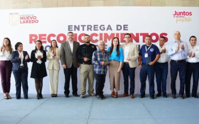 Reconoce Carmen Lilia a Trabajadores con Décadas de Servicio
