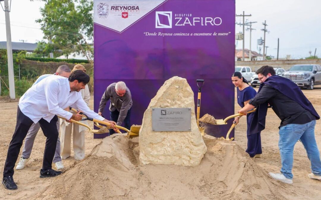 Colocó Carlos Peña Ortiz Primera Piedra de Centro Comercial Distrito Zafiro