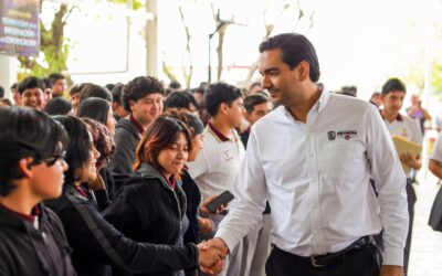 Reconoce comunidad estudiantil a Carlos Peña Ortiz por fortalecer educación en Reynosa