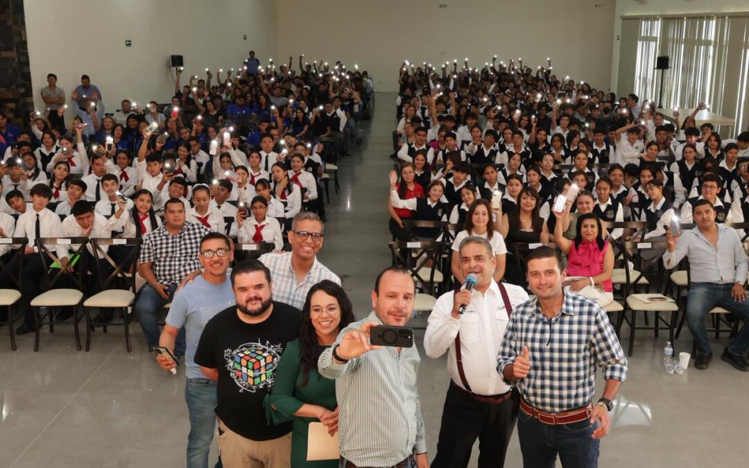 Proyecta Parras Talento Juvenil con Conferencias Científicas