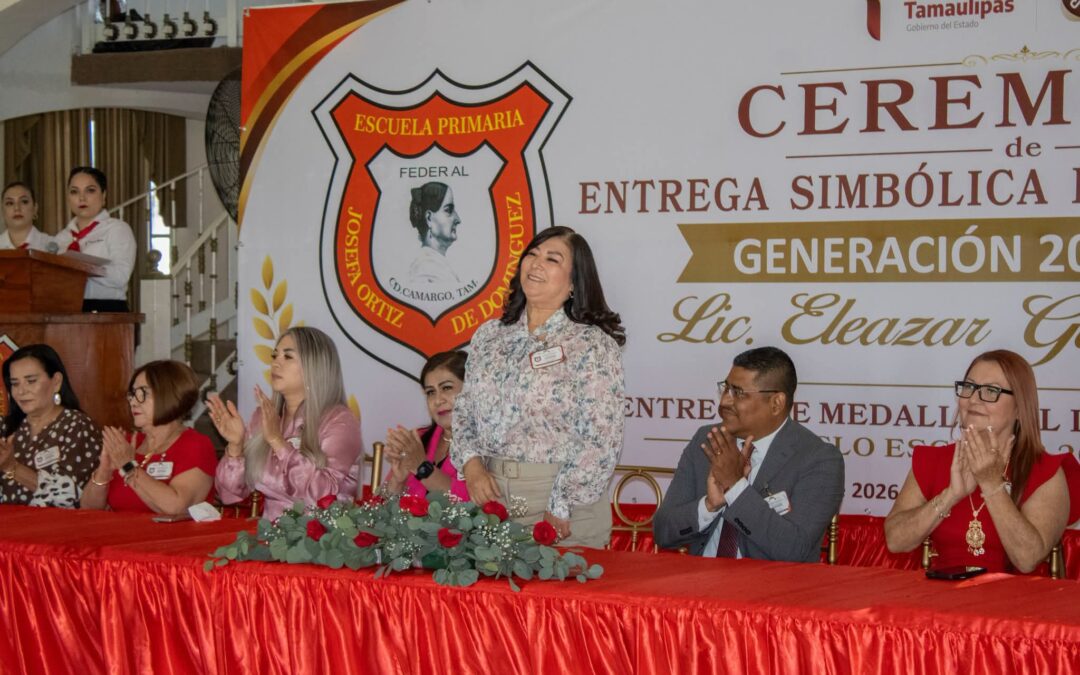 Impulsa Ernestina Perales Educación al Graduar Nueva Generación de Primaria