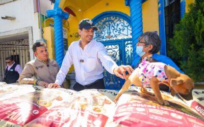 Entregó Carlos Peña Ortiz donativo de más de 3 Toneladas de croquetas